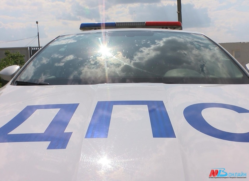 ГУ МВД проверит поездку Анет Сай на автомобиле ДПС с мигалками по Волгограду