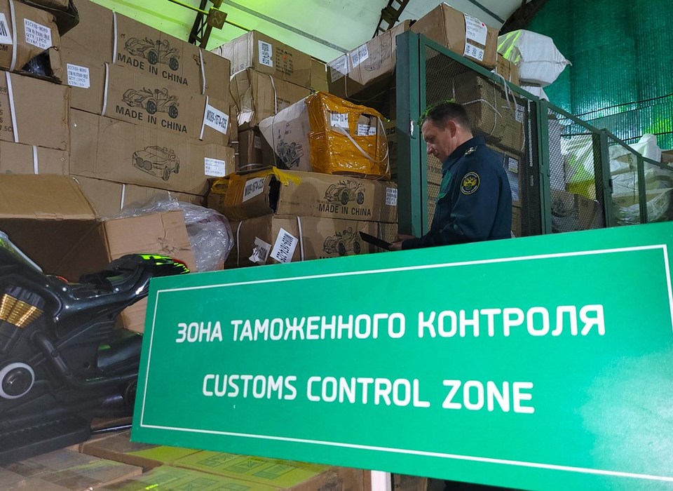 В Волгоградской области таможенники остановили незаконный груз из Киргизии
