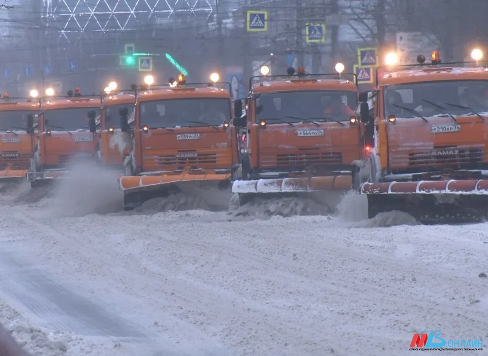 В Волгоградской области устраняют последствия снегопада