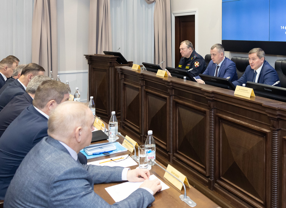 Губернатор Волгоградской области провел заседание Антитеррористической комиссии