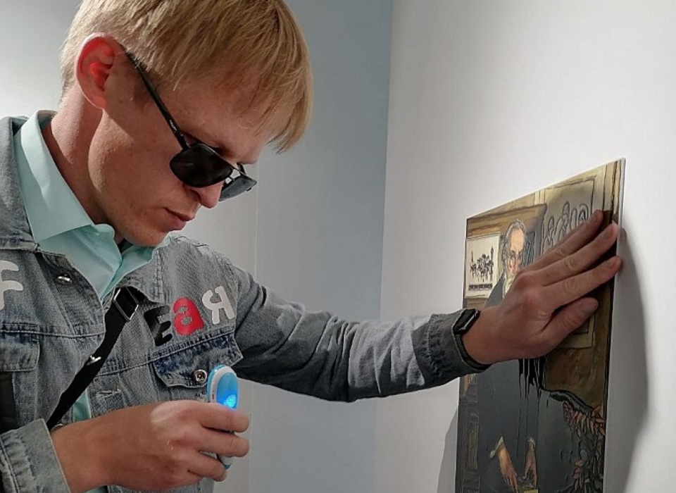 «На кончиках пальцев»: в Волгограде проходит выставка для незрячих людей
