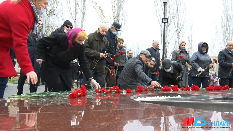 Памятник жертвам геноцида в гатчине