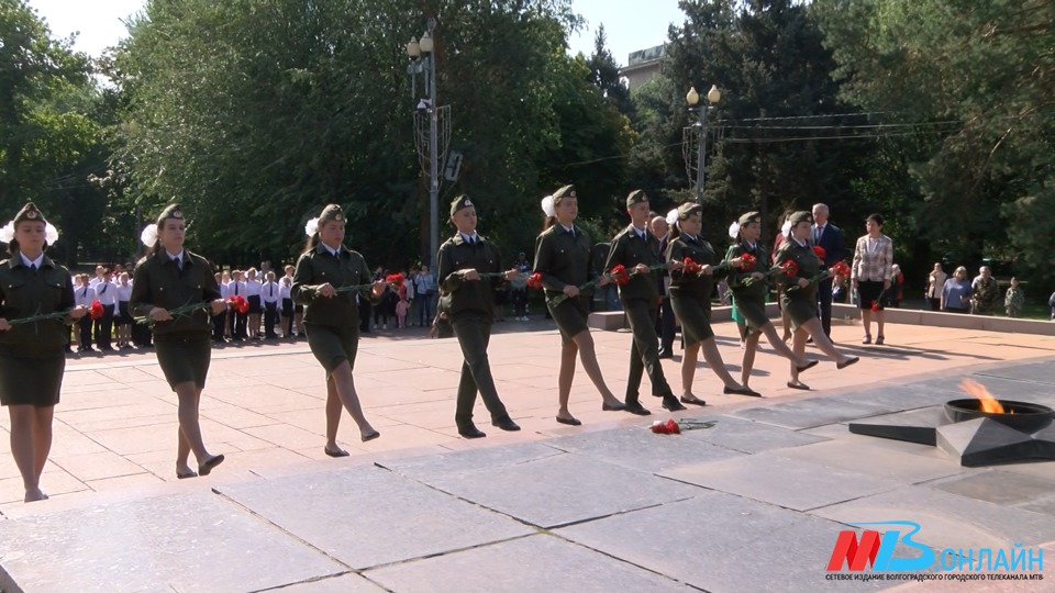 Школа номер 1 волгоград. Пост № 1 Волгоград. Пост номер 1 Волгоград. Пост номер 1 Волгоград школа. Школа 1 Волгоград.