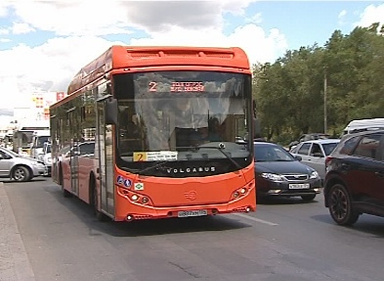 Автобус 2 волгоград. Автобус двойка Волгоград.