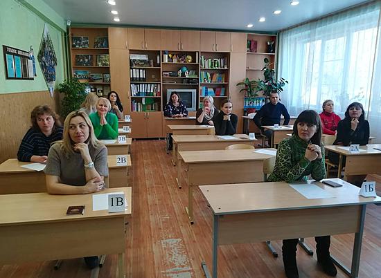 В Волгоградской области ЕГЭ сегодня сдают 700 родителей школьников