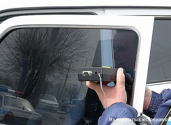 Более 100 волгоградских водителей заплатили штраф за незаконную тонировку своего авто