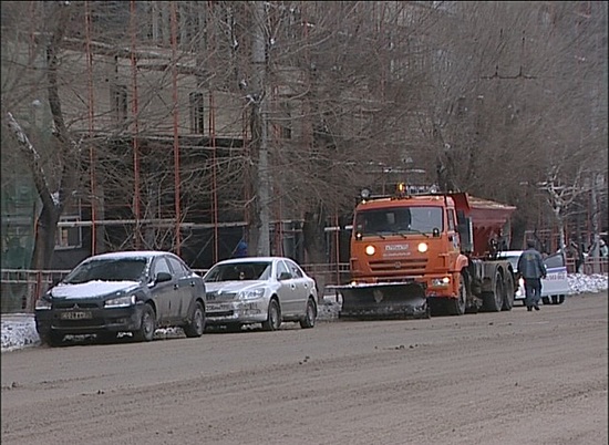 Дорожно-коммунальные службы Волгограда готовы к обработке магистралей от гололедицы