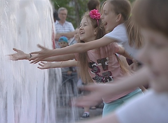 В Волгограде начали работу два десятка фонтанов
