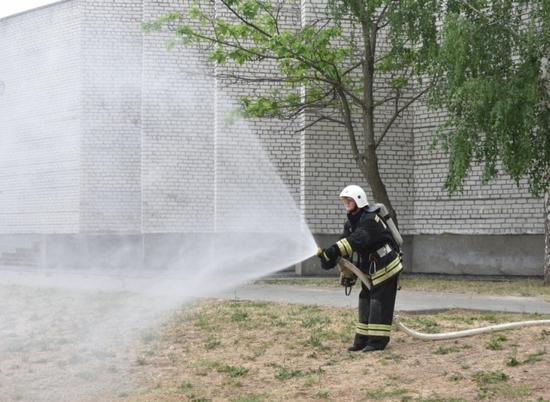 Под Волгоградом пожарные ликвидировали условное возгорание в детском лагере