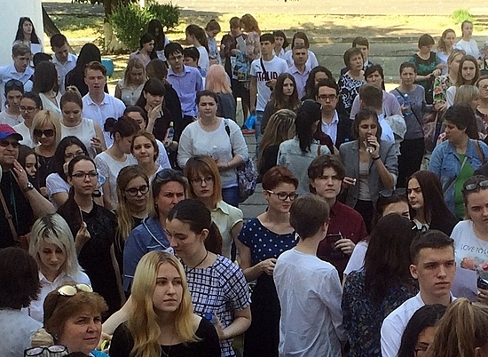 Более 10 тысяч волгоградских выпускников написали ЕГЭ по русскому языку