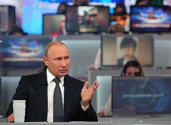 Владимир Путин уверен, что экономика России будет расти уже в ближайшей перспективе