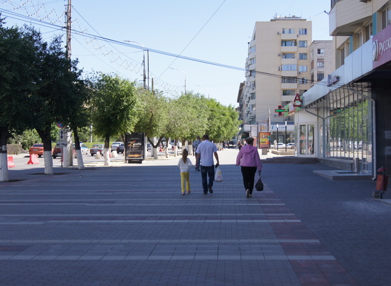 В самом центре Волгограда близится к финишу обновление пешеходной зоны