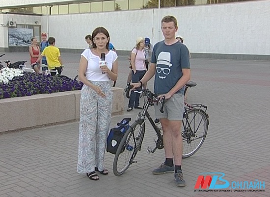 В 180 км от Волгограда путешествующий по России на велосипеде англичанин сделал поразительное для себя открытие