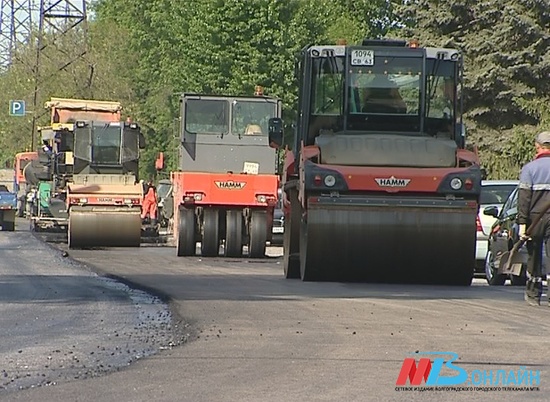 В Волгограде выполнена половина намеченных на 2018 год дорожно-строительных работ
