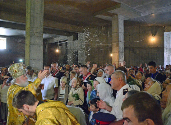 В строящемся храме Александра Невского в Волгограде совершат литургию