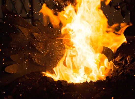 Пожар в Камышине чуть было не унес жизнь мужчины