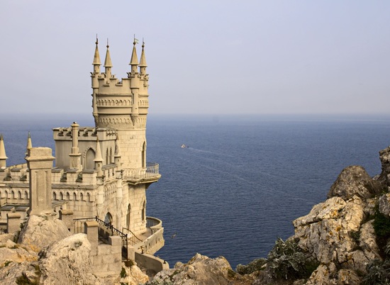 В ДЮЦе покажут пейзажи юных волгоградцев, написанные в поездке по Крыму