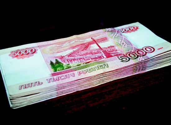 Волгоградка «заработала» 850 тысяч рублей, числясь костюмером в ДШИ