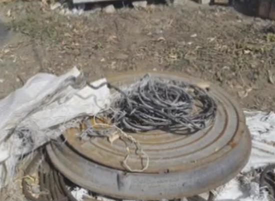 24-летний житель Волгограда попытался украсть два канализационных люка