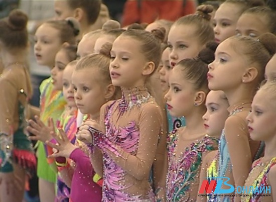 Пятьсот юных гимнасток со всей России борются за медали в Волгограде