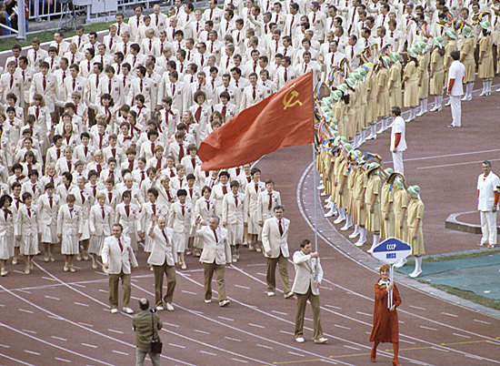 МОК готов обсудить идею пользователей рунета разрешить России участие в Олимпиаде под флагом СССР