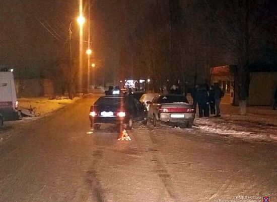 В Волгограде сбили девочку, переходившую дорогу в неположенном месте