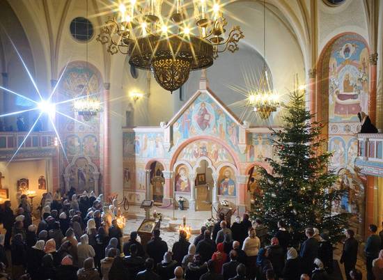 В Волгограде православные христиане празднуют рождественский Сочельник