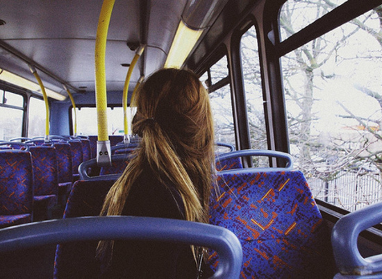 Фото красивых девушек в автобусе