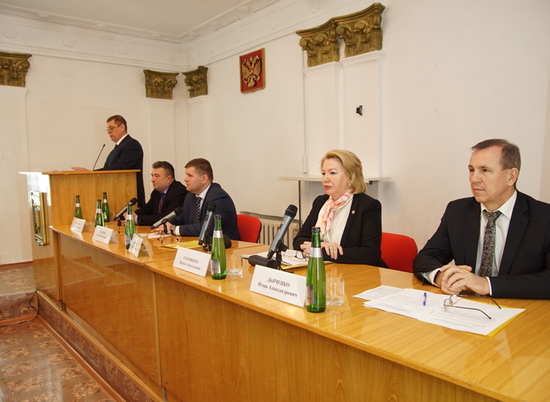 Руководители представительных собраний районов Волгоградской области обсудили пути реализации национальных проектов