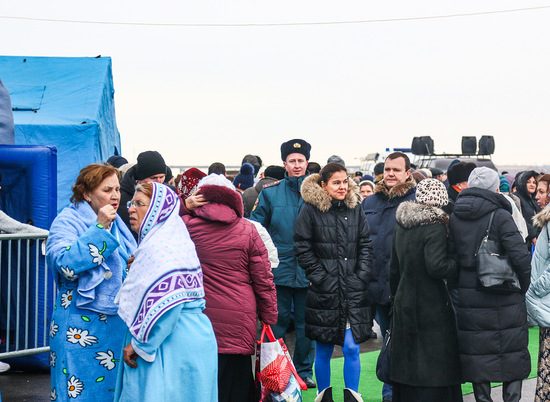 В Волгограде в крещенских купаниях приняли участие около 13 тысяч человек