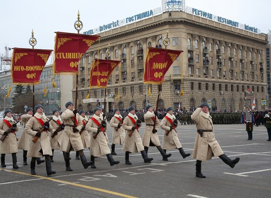 76-ю годовщину Сталинградской победы отметят красочным фейерверком