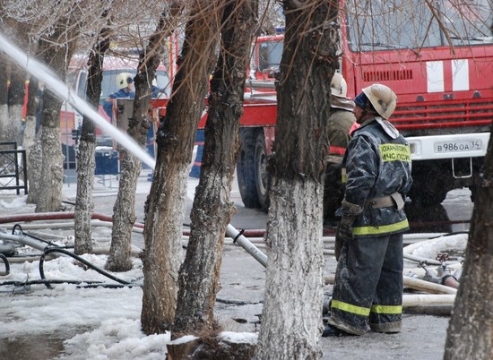 В Кировском районе Волгограда из-за пожара эвакуировали пять человек
