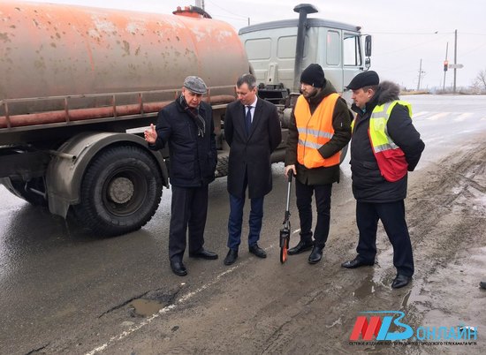 Комиссия проверила дороги Ворошиловского района Волгограда после зимы