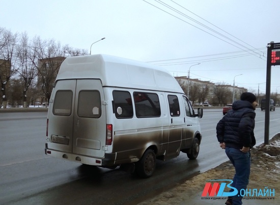 В Волгограде прошел рейд по выявлению неисправных маршруток