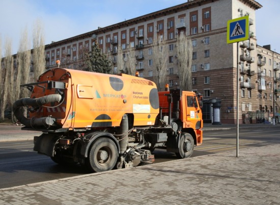 Волгоградские дорожники завершают работы по очистке магистралей