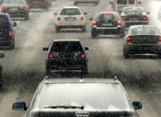 Туман и плохая видимость: волгоградских водителей призывают к осторожности