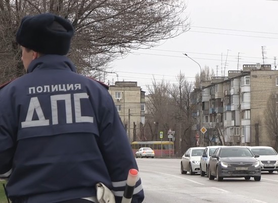 122 волгоградских водителя оштрафованы на 500 рублей за тонировку