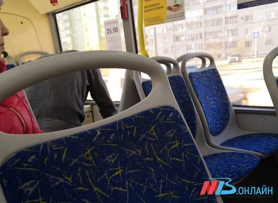 В Волгограде у мужчины в автобусе случился приступ эпилепсии
