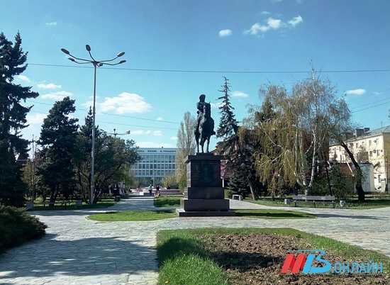 Жаркий вторник с температурой до +19° С ждет волгоградцев