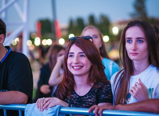 На молодежном фестивале в Волгограде выступят Гречка, «Хлеб» и «7Б»
