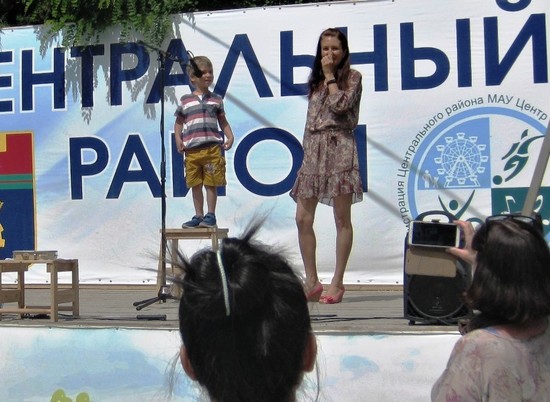 Волгоградцы встанут на табуретку посреди Комсомольского сада
