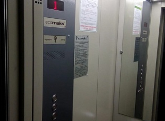 В Волгоградской области продолжается замена старых лифтов на современные
