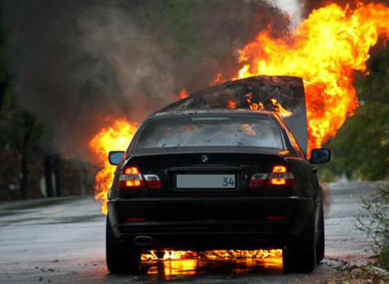 Шесть авто таинственно сгорели в Волгограде этой ночью