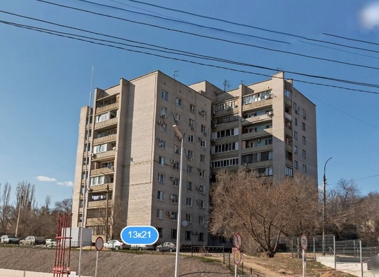 В Волгограде трое молодых людей спасли ребенка от падения из окна