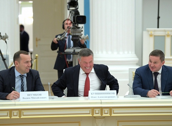 Бочаров принял участие во встрече Путина с губернаторами