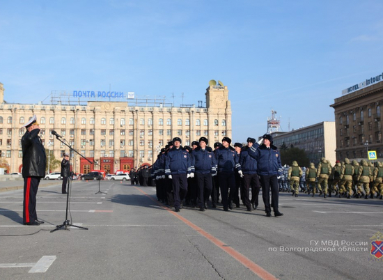 На площади Павших Борцов состоится строевой смотр подразделений полиции