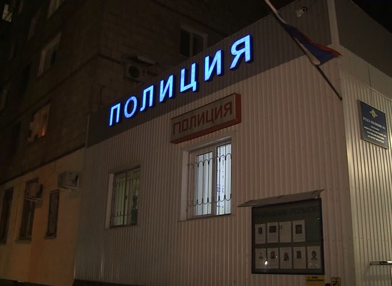 В Волгограде районный суд арестовал на пять суток пьяного таксиста