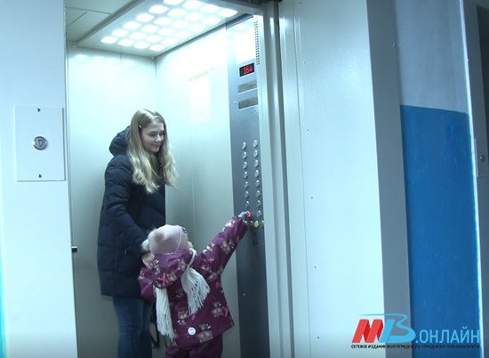 Жильцы многоэтажного дома в Волгограде 7 лет были «жертвами» лифтов