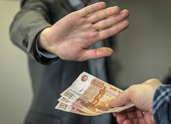 Торговый дом Волгограда оштрафован на полмиллиона рублей за попытку дать взятку