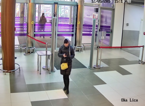 В Волгограде разыскивают похитительницу мобильного телефона